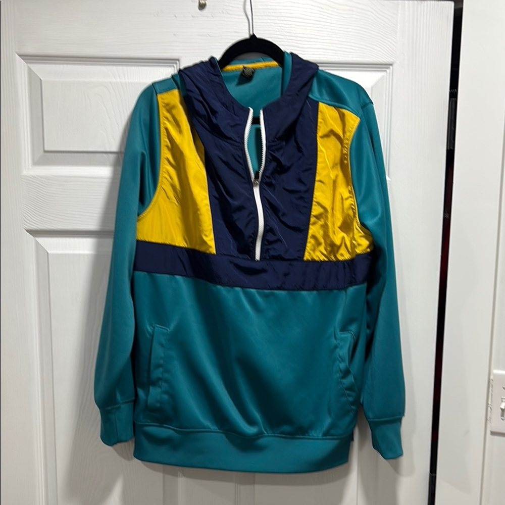 Xersion Teal and Yellow Activewear Top